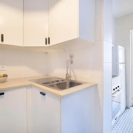 Homestay Cozy In A Coliving In Arroios Lisbon