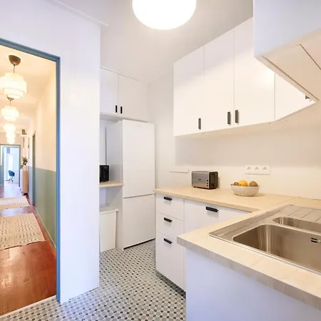 Cozy In A Coliving In Arroios Homestay Lisbon